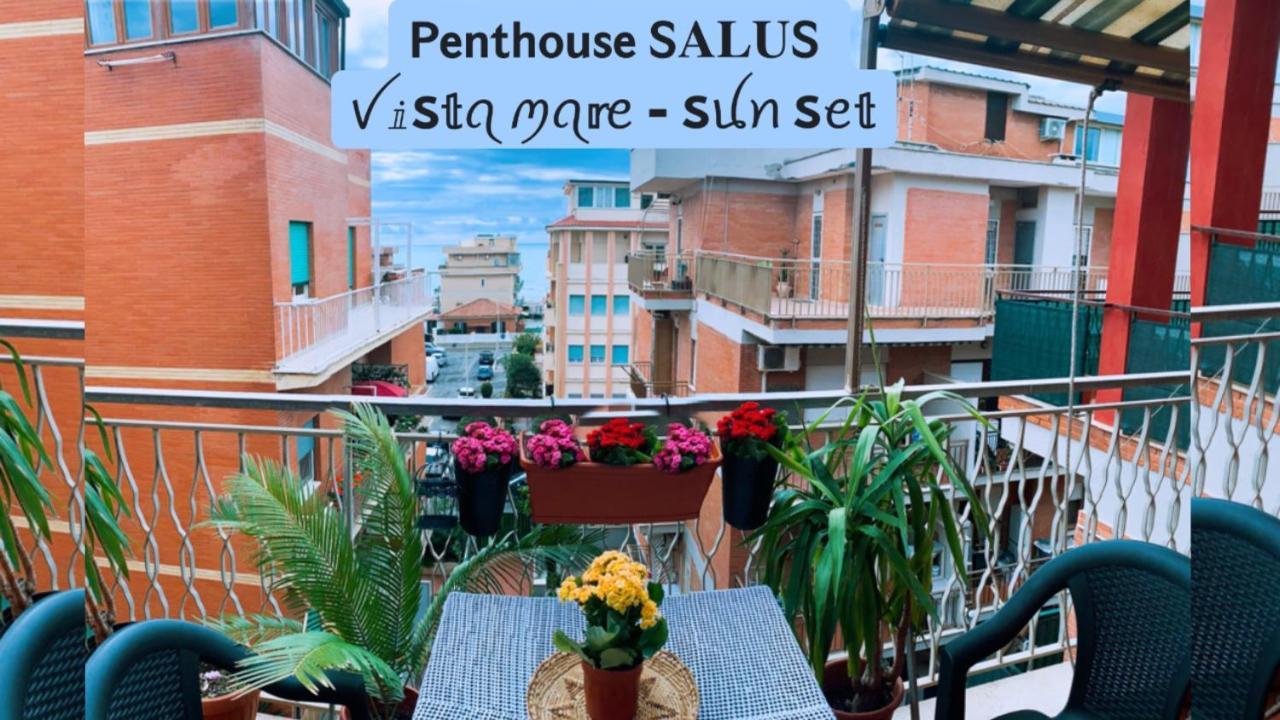 Penthouse Salus Sea View Terrace Apartment Lido di Ostia Bagian luar foto